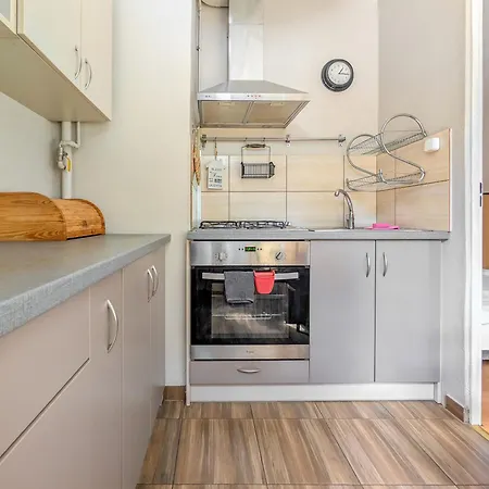 Pochyla Comfort By Bookinghost * Wrocław